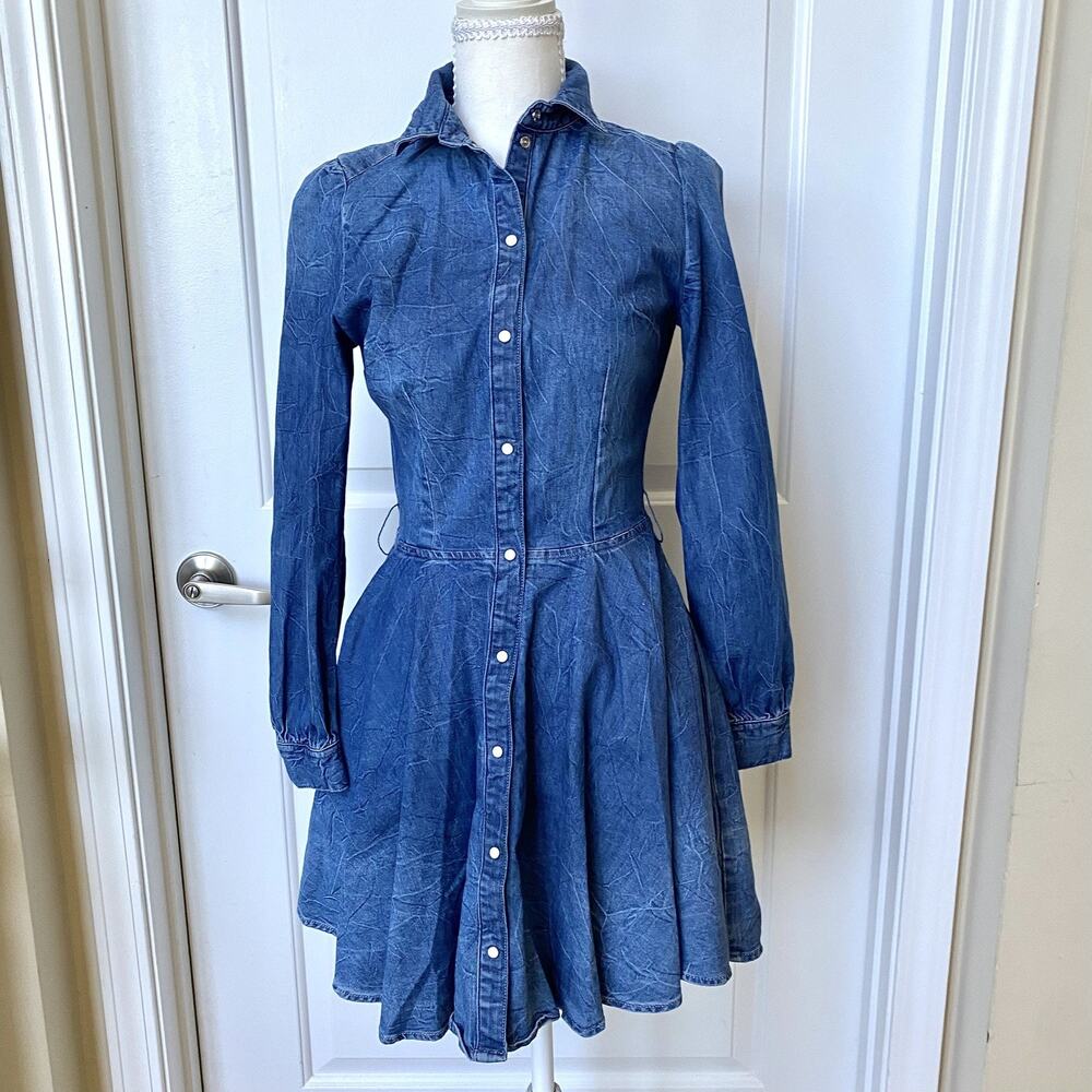 Guess Ladies Denim Dress Size XS/TP Pearl Snap Buttons